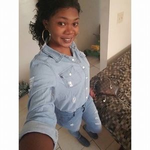 Meet your Posher, Sandy